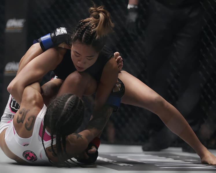 MMA: Angela Lee pulls off spectacular world title defence in Singapore