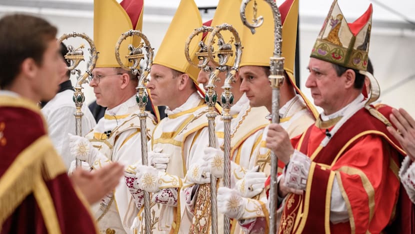 Traditionalist Catholic group appeals over excommunications Traditionalist Catholic group appeals over excommunications