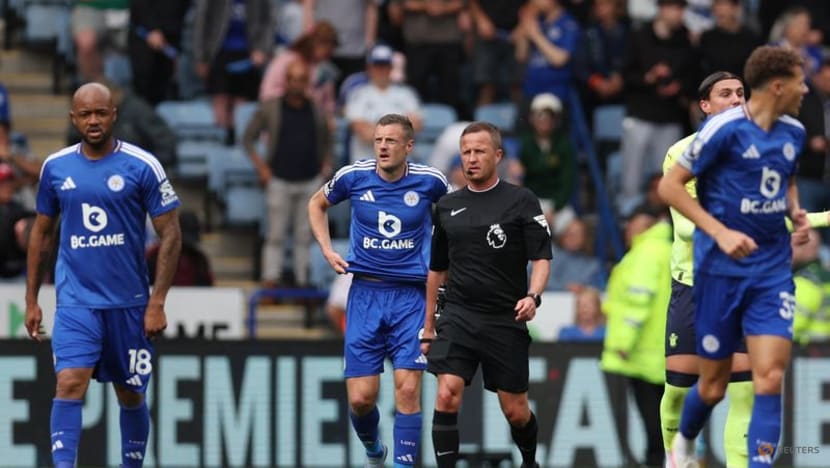 Referee Webb substituted due to head injury on Premier League debut