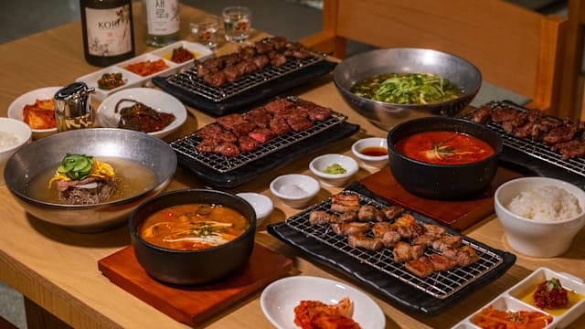 韩式新派餐厅Seoul & So进驻National Gallery， 烤台帮你烤、你负责吃！
