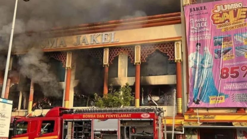Gedung Jakel terbakar 80 peratus