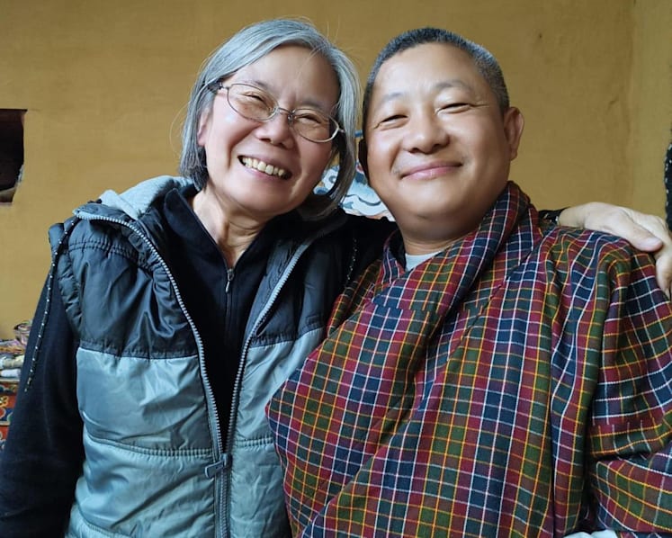 16 Bhutanese help evacuate Singaporean trekker stricken with altitude sickness