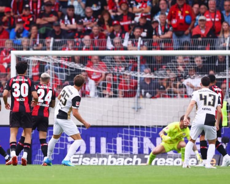Dortmund cruise to win as Elversberg claim historic victory in Bundesliga