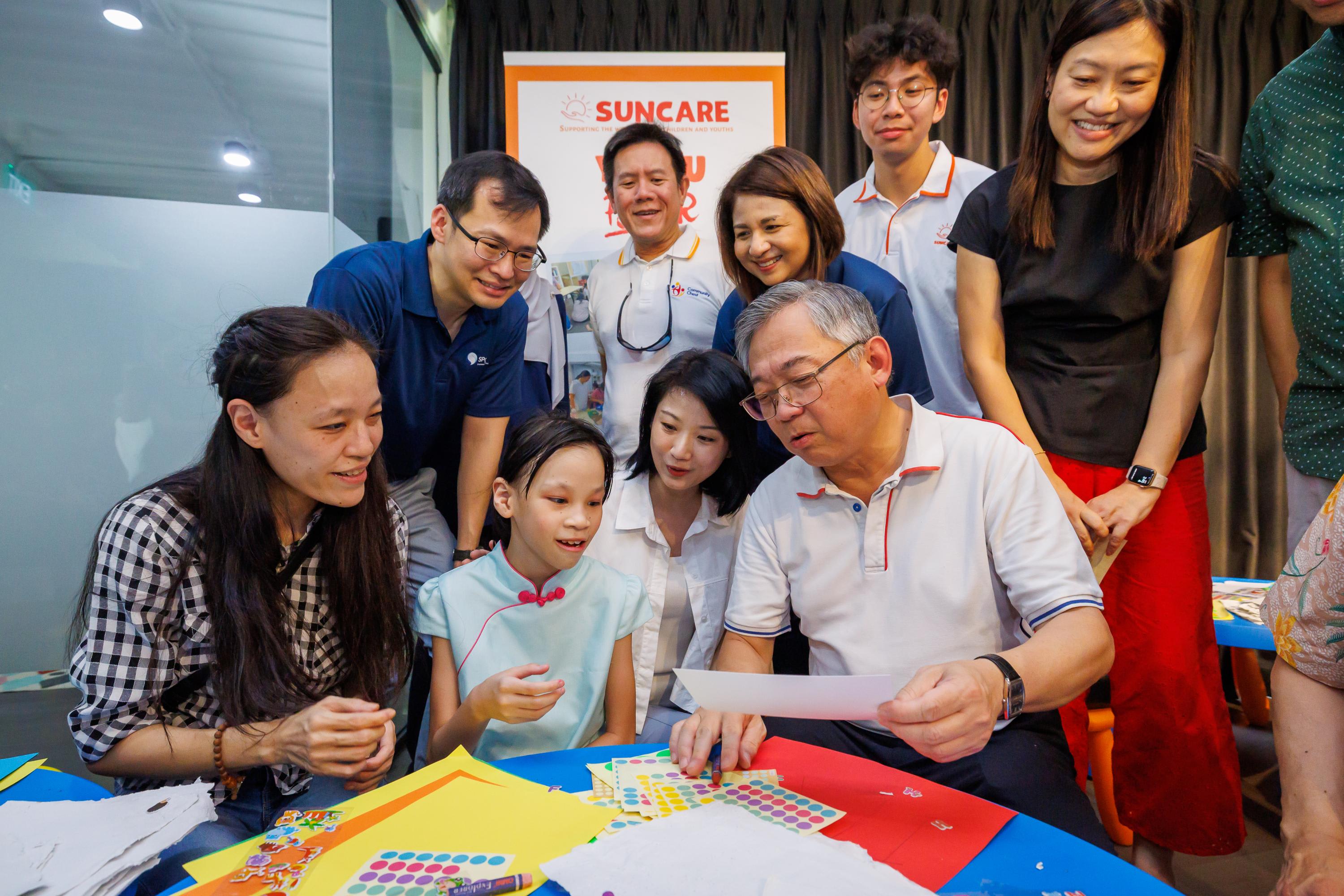 新能源捐100万元给阳光未来助低收入家庭- 8world