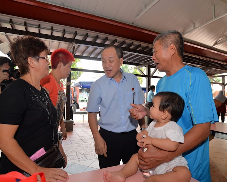 Shanmugam, Low continue war of words over AHPETC