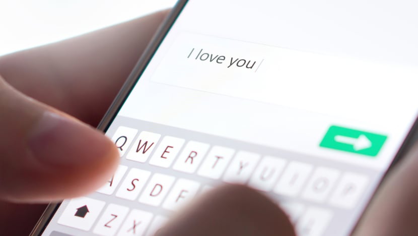Beware The Tinder Swindler: How not to fall for an Internet love scam Beware The Tinder Swindler: How not to fall for an Internet love scam