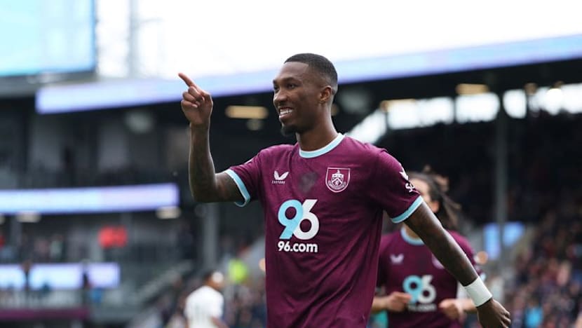 Brentford sign forward Anthony from Burnley