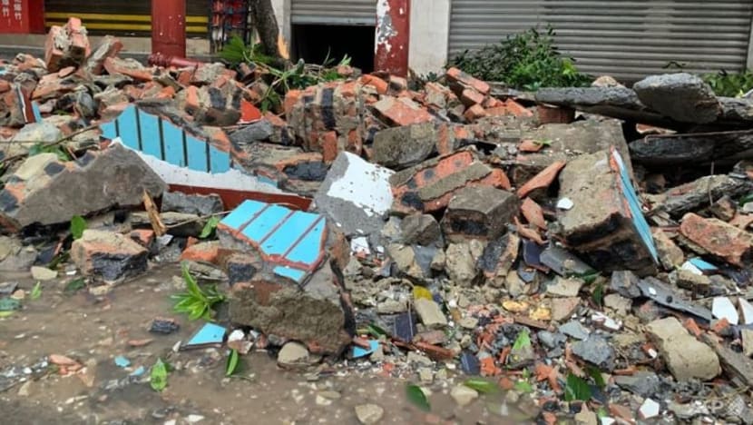3 maut, puluhan cedera susuli gempa bumi di Sichuan, China 3 maut, puluhan cedera susuli gempa bumi di Sichuan, China
