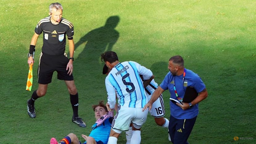 Tempers flare at end of Spain-Argentina World Cup final