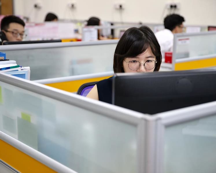 Getting employees, both young and old, to work together