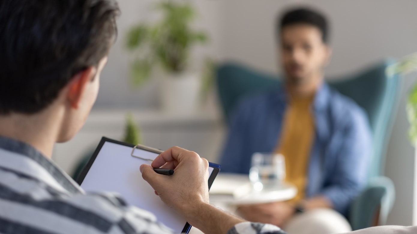 美国家长砸重金聘职业顾问 为子女毕业后求职铺路