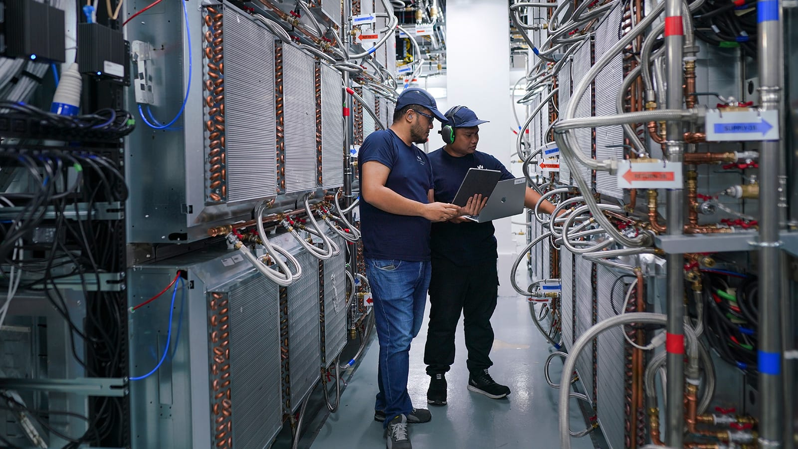 Explore a water-cooling technology that lowers data centres' carbon footprint.