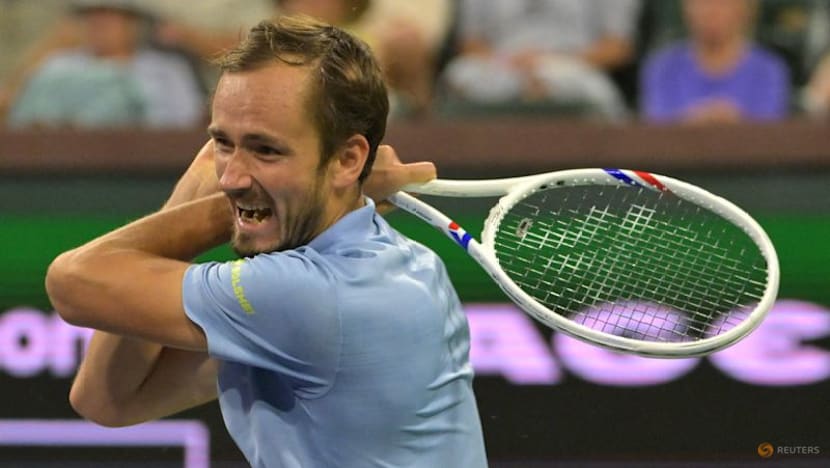 Medvedev ousts Alcaraz to set up Indian Wells final against Sinner