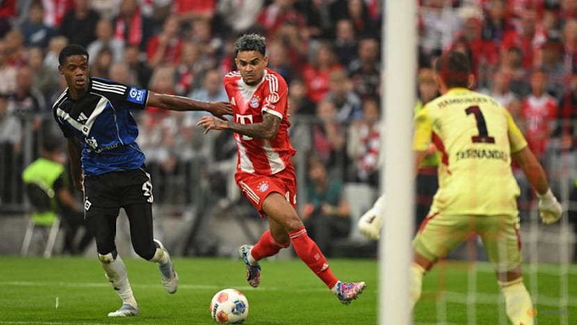 Five-star Bayern crush promoted Hamburg with Kane double