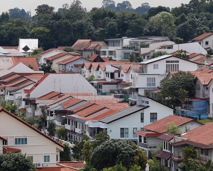 New private home sales rise 32% in January