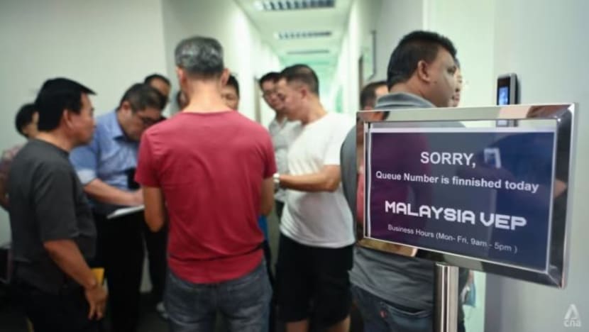 Menteri Pengangkutan Malaysia gesa kaunter VEP di Woodlands buat 'yang terbaik' bantu pemandu SG Menteri Pengangkutan Malaysia gesa kaunter VEP di Woodlands buat 'yang terbaik' bantu pemandu SG