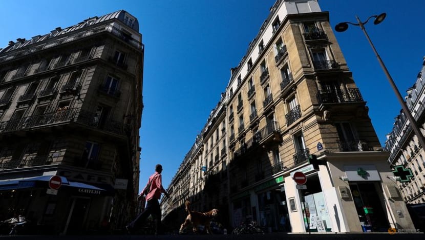 Woman escapes botched kidnapping in Paris as gangs target crypto wealth Woman escapes botched kidnapping in Paris as gangs target crypto wealth