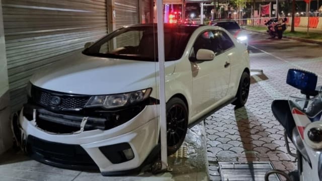 拒停车还咬伤警员 男子被控上法庭 