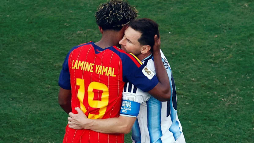 PIALA DUNIA FIFA 2026: Yamal peluk Messi selepas perlawanan akhir Piala Dunia, akhiri detik penuh makna