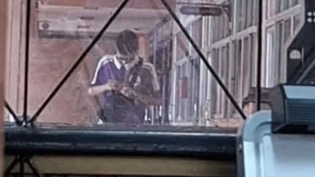 泰国14岁少年涉枪杀九人 警方发现曾观看校园枪击视频