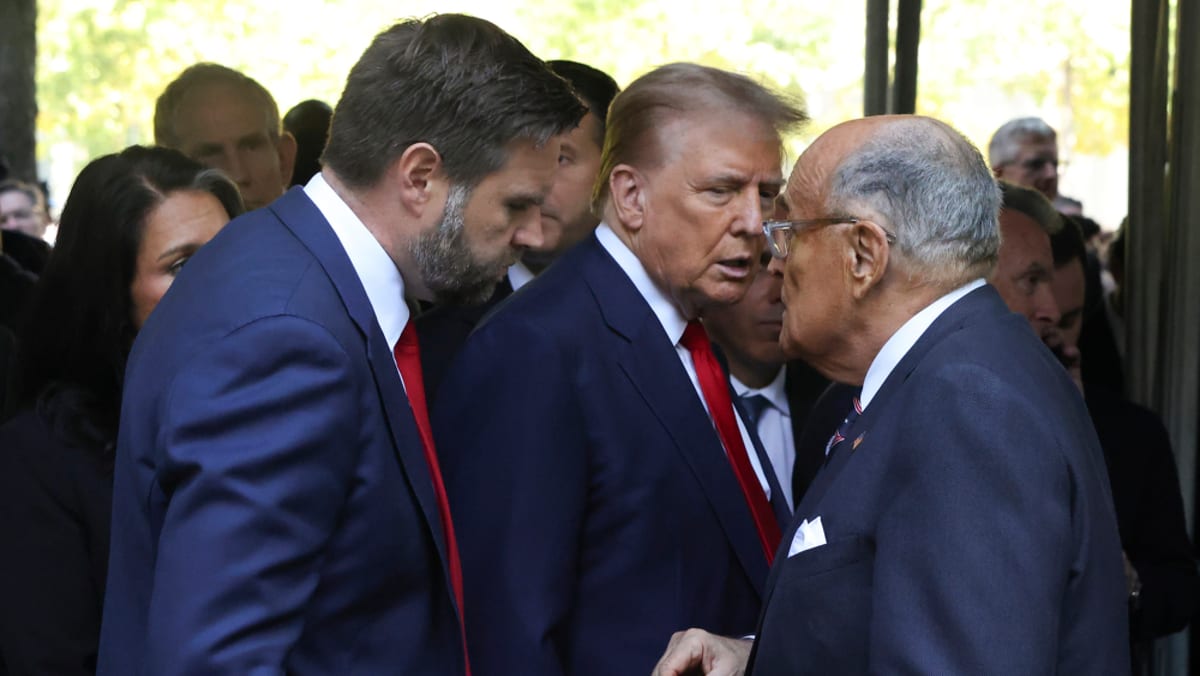 Trump says Giuliani to receive top US civilian honor Trump says Giuliani to receive top US civilian honor