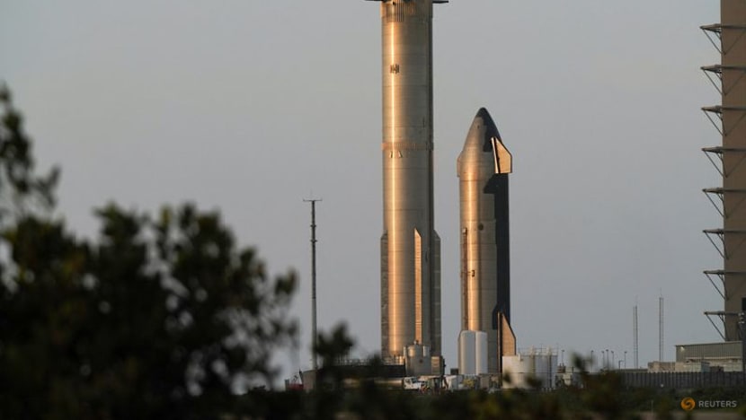 SpaceX seen as make-or-break test for mega IPOs