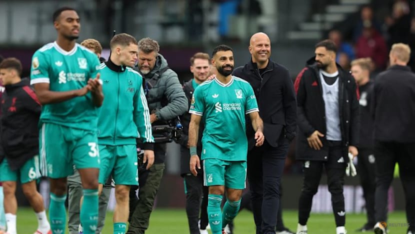Last-gasp Salah penalty earns below-par Liverpool victory at Burnley