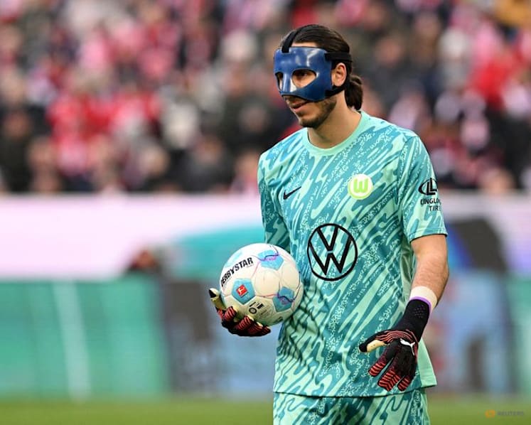 Juventus keeper Grabara undergoes knee surgery after ACL tear
