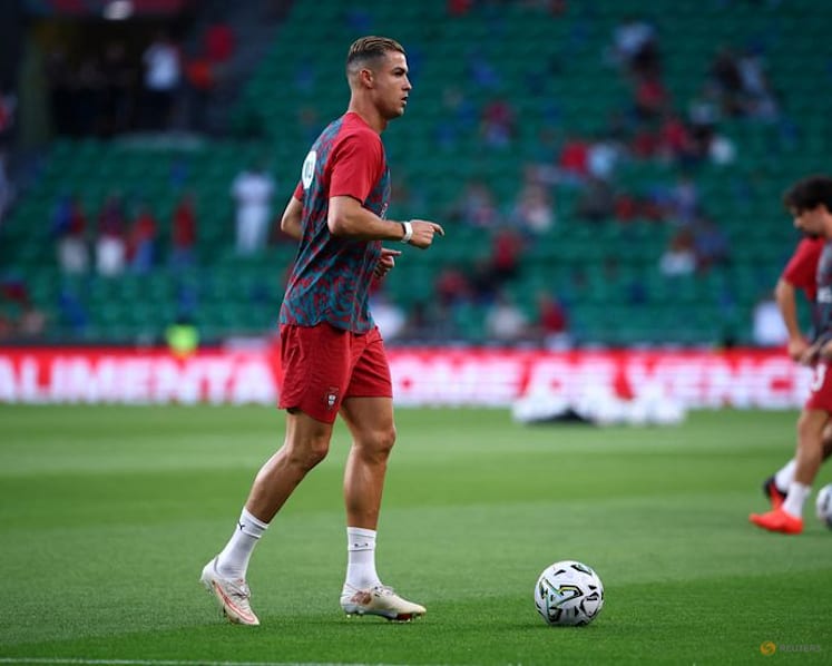 Jesus, FPF chief fail in airport bid to stop Ronaldo leaving Portugal camp, Marca reports