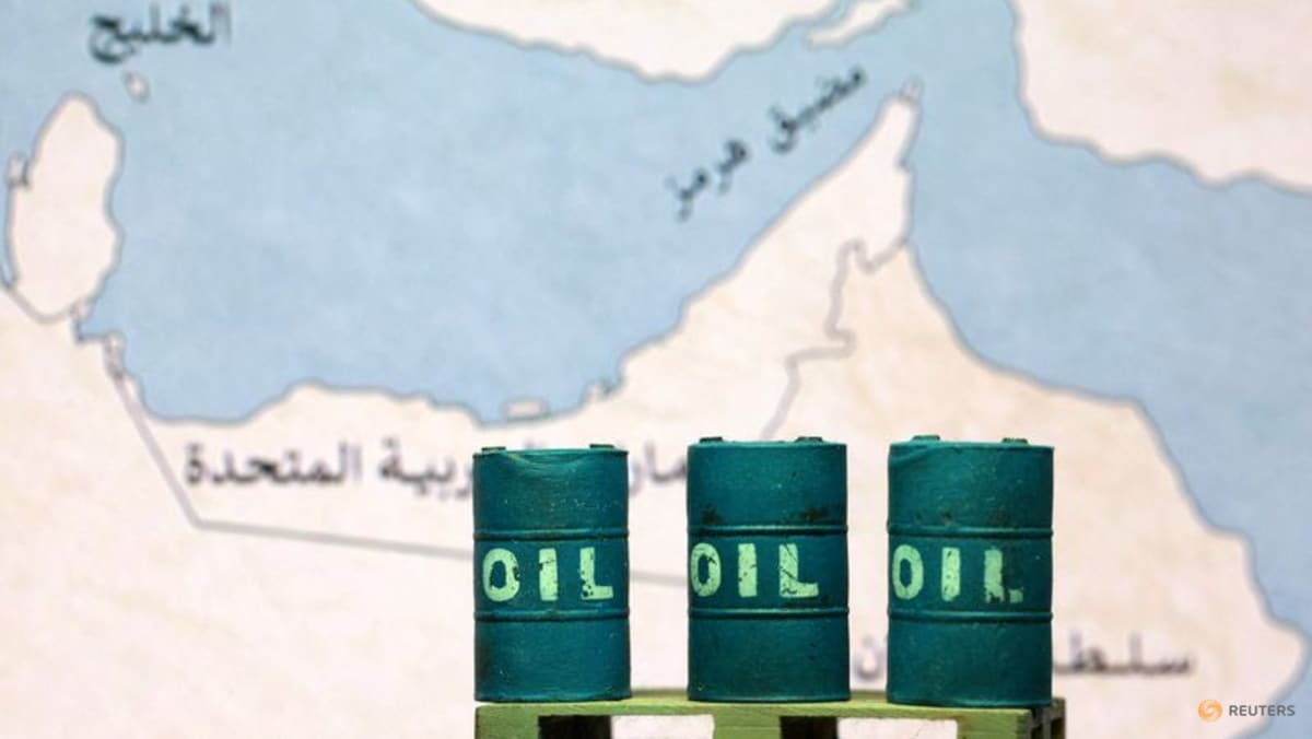 Oil prices fall 1% as investors weigh pause in US strikes on Iran