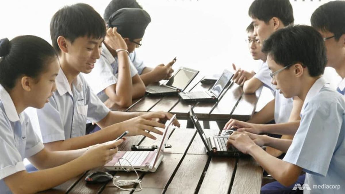 Singapore teenagers spend nearly 8.5 hours a day on screens: CNA-IPS survey
