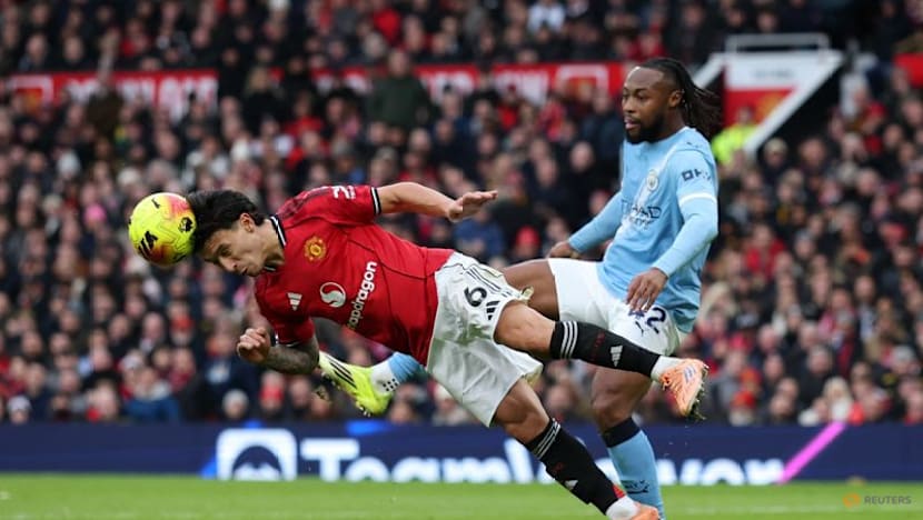Man Utd sweep past Man City as Carrick enjoys perfect start