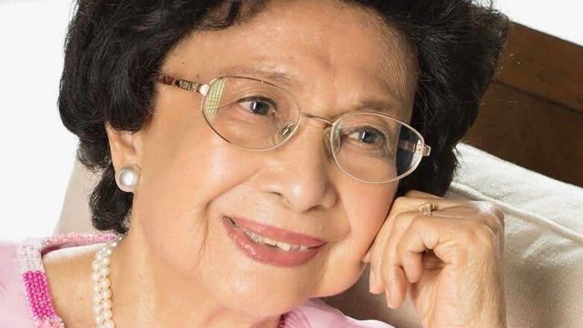 Siti Hasmah, wife of former Malaysian PM Mahathir, dies aged 100 - CNA