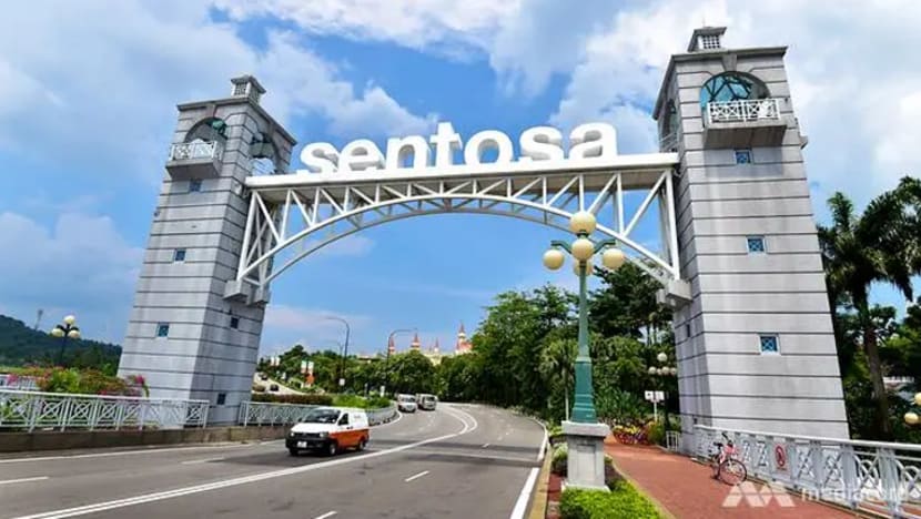 Polis siasat pergaduhan antara 2 pemandu MPV terlibat dalam kemalangan di Sentosa Gateway Polis siasat pergaduhan antara 2 pemandu MPV terlibat dalam kemalangan di Sentosa Gateway