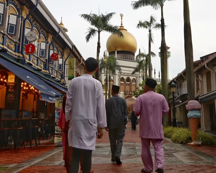 Commentary: Same moon, different dates for Hari Raya (again!)
