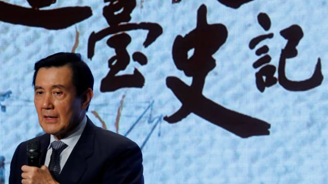 马英九喊“两岸关系须相信习近平” 侯康阵营急切割