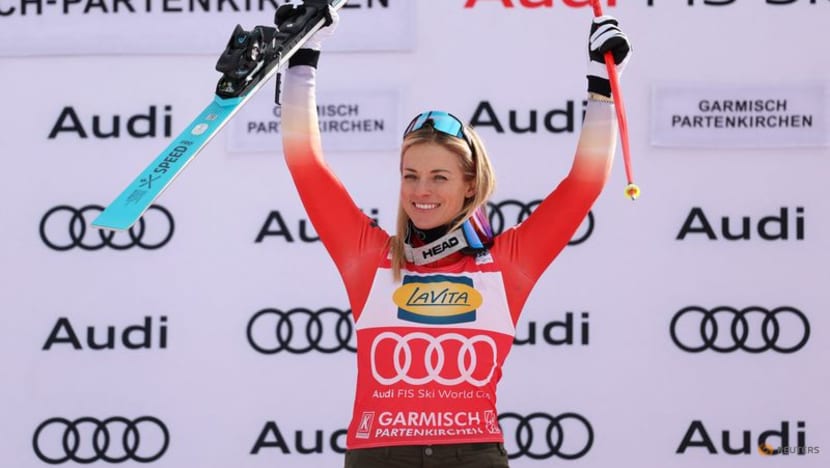 Alpine skiing-Gut-Behrami earns first win of season, Vonn 13th in super-G