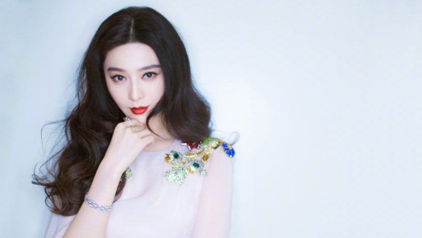 Fan Bingbing Reportedly Gambled Away $16 Mil In 3 Days Amid Tax Evasion Probe Fan Bingbing Reportedly Gambled Away $16 Mil In 3 Days Amid Tax Evasion Probe