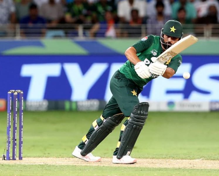 Pakistan board charges Fakhar Zaman with ball‑tampering in PSL match