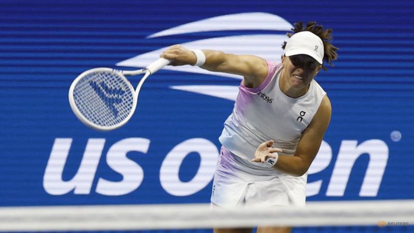 Swiatek adds Osaka's former coach Fissette to team Swiatek adds Osaka's former coach Fissette to team