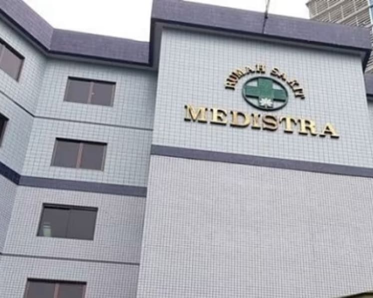 Jakarta hospital apologises for asking job applicants if they would remove hijab, as politicians call for probe