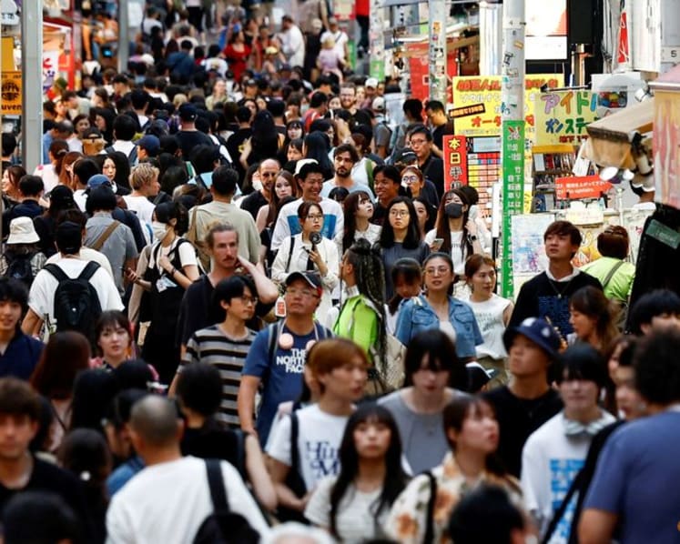 Japan Q4 GDP seen returning to growth on robust investment: Reuters poll