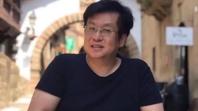 资深歌手郑智化“重重摔倒”　说话胸腔都会痛