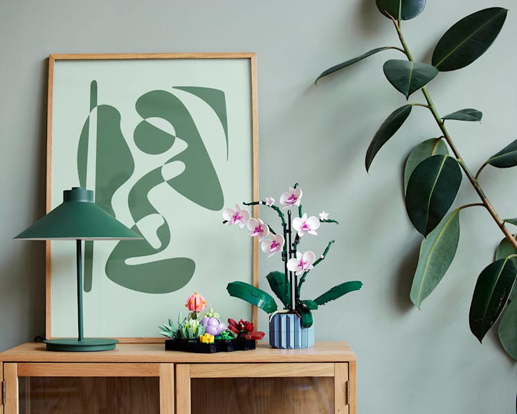 These Lego Plants Are The Perfect Addition To Your Home If You’ve Been Killing All Your (Real) Plants 