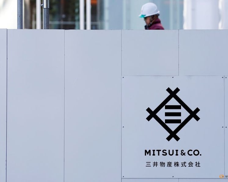 Exclusive-Japan's Mitsui close to buying stake in Qatar LNG project, sources say