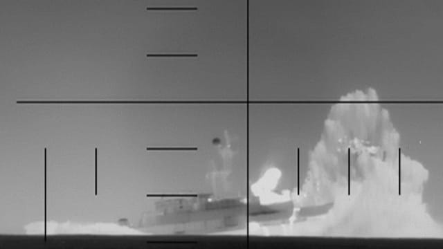 美潜艇击沉伊朗军舰 冲突外溢引发印太安全忧虑