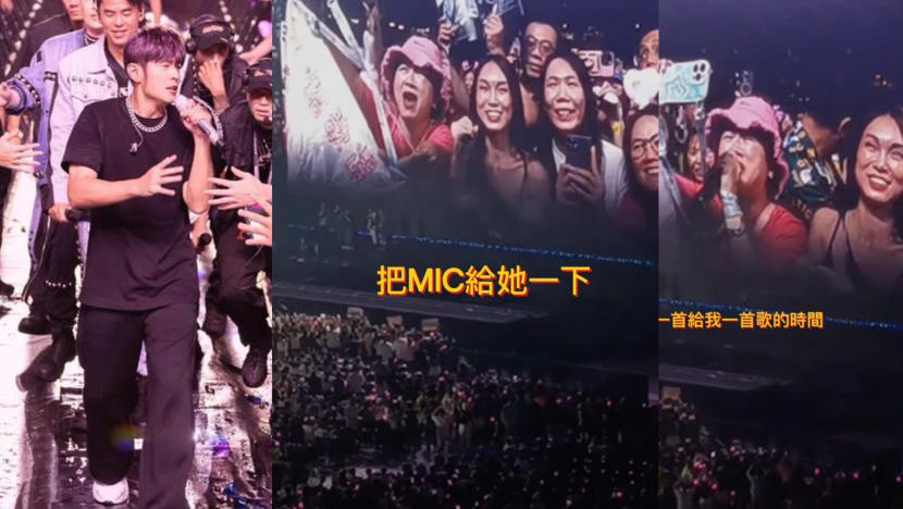This Jay Chou Fan Was Picked To Sing With Him At His SG Concert, But Her Moment Was Robbed By One Louder Fan This Jay Chou Fan Was Picked To Sing With Him At His SG Concert, But Her Moment Was Robbed By One Louder Fan
