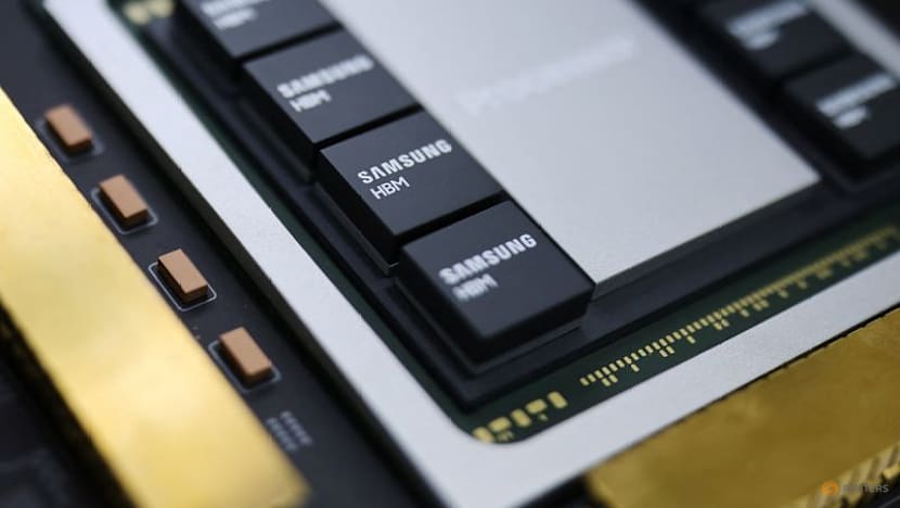 Samsung Electronics says customers praised competitiveness of HBM4 chip