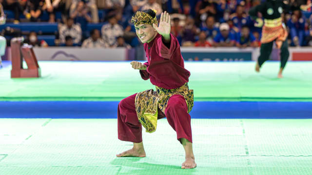 我国马来武术选手 为我国夺下两面东运铜牌