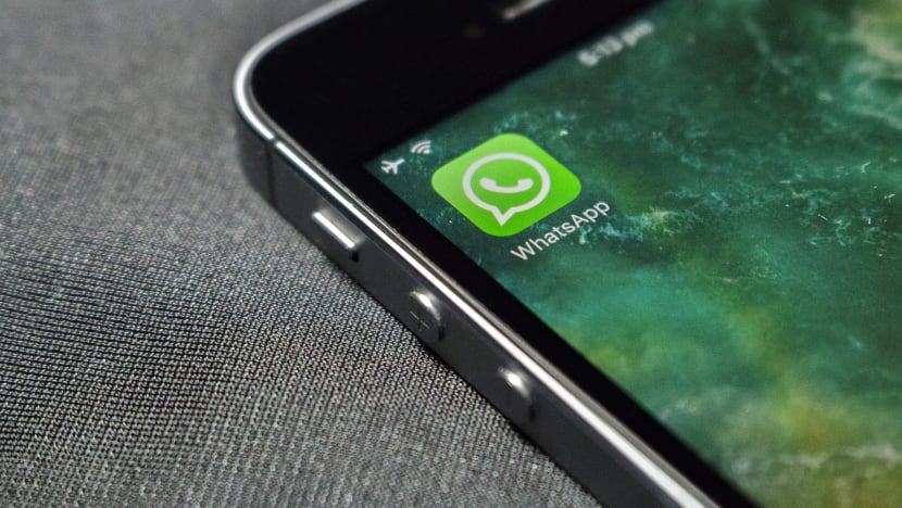 WhatsApp users report issues with sending, receiving images, videos